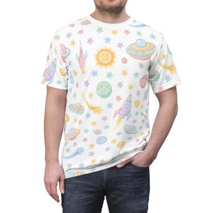 Koszulka z grafiką Pastel Space dla ABDL i Little Space Wear