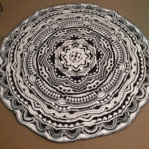 Round Mandala Crochet Blanket
