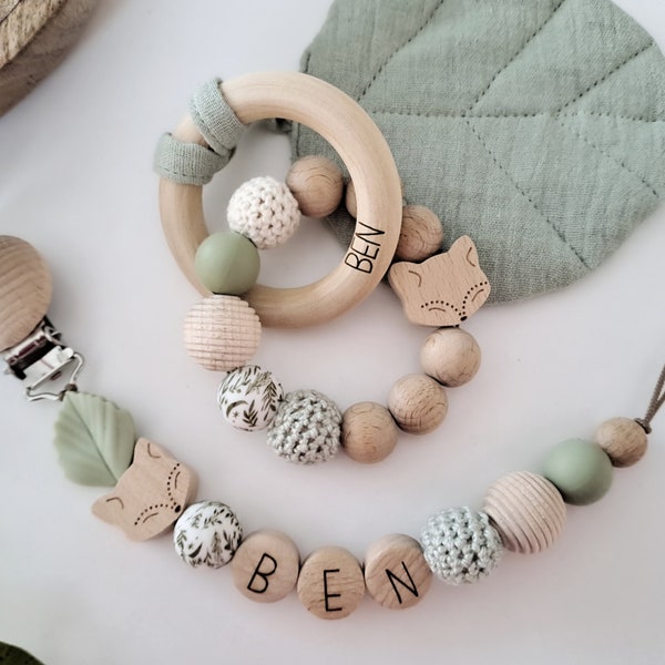 Schnullerkette personalisiert Namen Baby Jungen Mädchen Geschenk Geburt Taufe Geschenkset Set grün beige creme Natur Fuchs Blatt Wald Holz