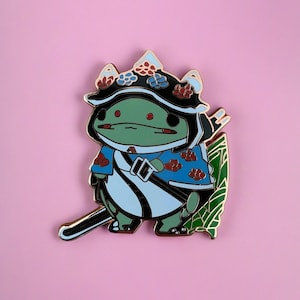 Toad Samurai pin // enamel pin-toad enamel toad samurai enamel pin-toad-samurai pin-toads gift-samurai-japan enamel pin-enamel pin-kawaii