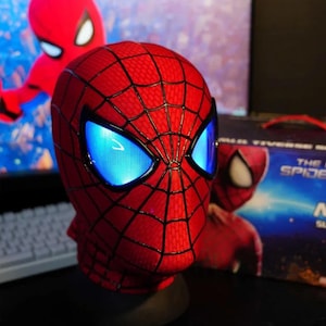 Anpassad spindelvisir, LED-ögon, rörliga ögon, ringkontroller