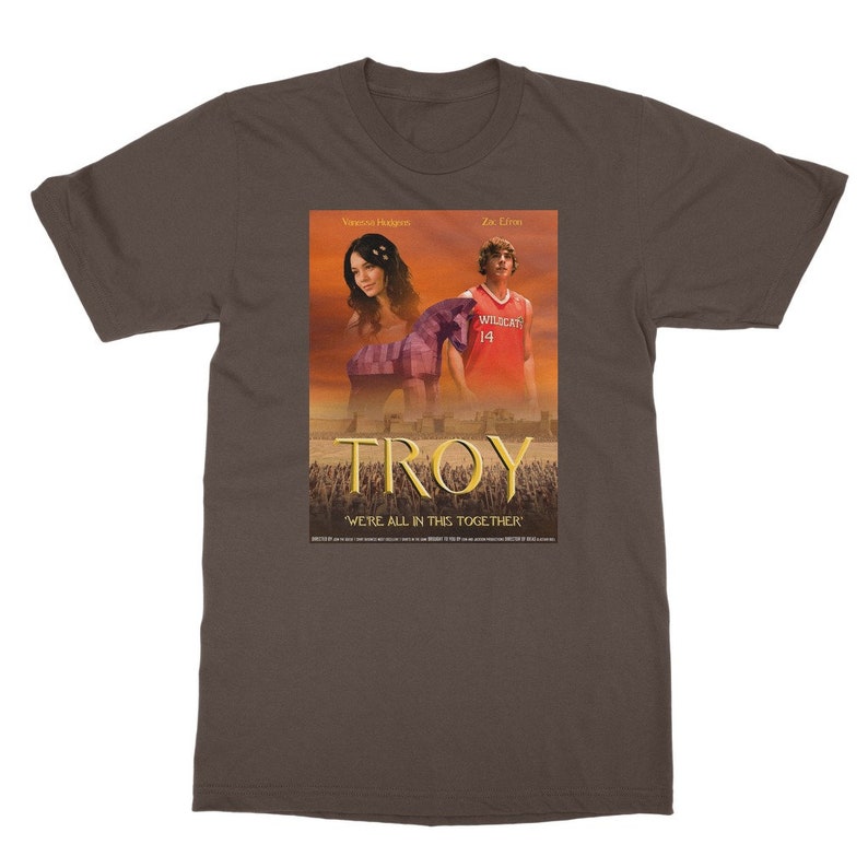 TROY MOVIE POSTER Tee - High School Musical Parodie Cheval de Troie Homer L'Iliade Funny Movie Poster T-Shirt Dark Chocolate