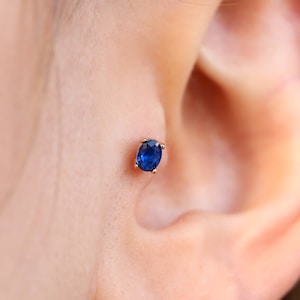 Piercing solitaire midi en or massif 14 carats, piercing tragus minimaliste, clou d'oreille en or, piercing d'oreille, piercing du cartilage, piercing hélice