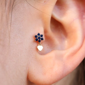 14K Solid Gold Flower and Heart Piercing, Minimalist Tragus Piercing, Gold Stud Ear Piercing, Cartilage Piercing, Helix Piercing