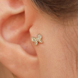 14K massief gouden vlinderpiercing - echt gouden vlinderoorbel - zirkoonsteenoorbel - traguspiercing - kraakbeenpiercing - cadeau voor haar