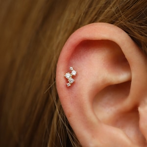 14K Solid Gold Cinque Solitaire Piercing, Minimalist Tragus Piercing, Gold Stud Piercing, Ear Piercing, Cartilage Piercing, Helix Piercing