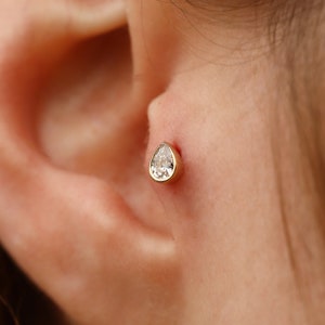 14K Solid Gold Drop Solitaire Piercing, Minimalist Tragus Piercing, Gold Stud Piercing,Stud Ear Piercing, Cartilage Piercing, Helix Piercing