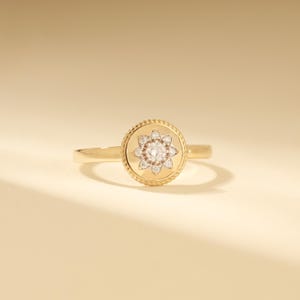 Anillo de flor de circón en oro macizo de 14 quilates - Anillo floral con sello de oro auténtico - Anillo delicado - Anillo apilable - Anillo minimalista para mujer - Regalo para ella