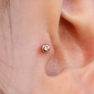 14K Solid Gold Tiny Solitaire Piercing, Minimalist Tragus Piercing, Gold Stud Piercing, Stud Ear Piercing, Cartilage Piercing,Helix Piercing