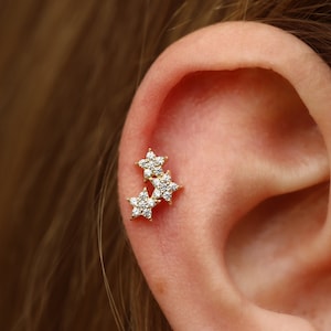 14K massief gouden zirkoon triple star piercing - echte gouden kleine sterren oorbellen - kraakbeenoorbellen voor vrouwen - traguspiercing - cadeau voor haar