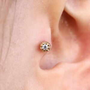 14K Solid Gold Solitaire Piercing, Minimalist Tragus Piercing, Gold Stud Piercing, Stud Ear Piercing, Catilage Piercing, Helix Piercing