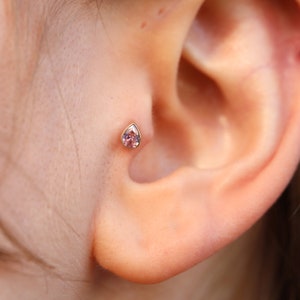 14K Solid Gold Drop Solitaire Piercing, Minimalist Tragus Piercing, Gold Stud Piercing,Stud Ear Piercing, Cartilage Piercing, Helix Piercing