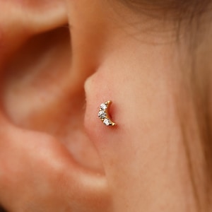 Piercing croissant de lune en or massif 14 carats - Piercing petite lune en or véritable - Boucle d'oreille tragus minimaliste - Piercing hélice - Cadeau pour femme