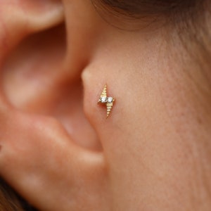 14K massief gouden bliksempiercing met zirkoon - echte gouden kleine studs oorbellen - Flash tragus piercings - kraakbeenpiercing - cadeau voor vrouwen