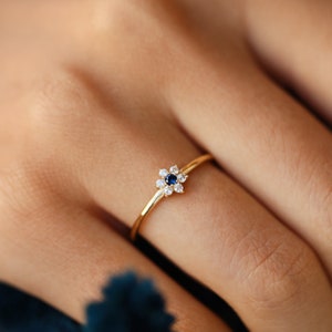 14K Solid Gold Minimalist Zircon Flower Ring - Dainty Ring for Women - Real Gold Tiny Flower Ring - 14K Gold Jewelry - Gift for Women
