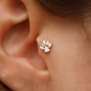14K Solid Gold Baguette Piercing, Minimalist Tragus Piercing, Gold Stud Piercing, Stud Ear Piercing, Cartilage Piercing, Helix Piercing