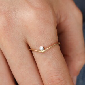 Solitaire Dainty Gold Ring, 14K Gold Ring, Modern and Stylish Look, Delicate Ring for Women, Minimalist Jewelry, Birthday Gift, Gift for Her