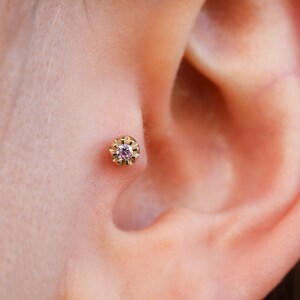 14K Solid Gold Solitaire Piercing, Minimalist Tragus Piercing, Gold Stud Piercing, Stud Ear Piercing, Catilage Piercing, Helix Piercing