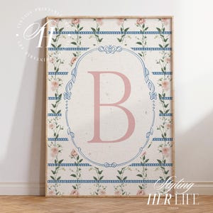 Impresión vintage con iniciales de la A a la Z, arte infantil con letras rosas, regalo para bebé recién nacido, impresión personalizada, arte infantil personalizado para niña, imprimible, DIGITAL