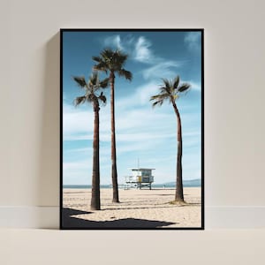 Impresión de palmeras tropicales en la playa / Arte mural de tres palmeras / Póster de playa californiana, descarga digital de palmeras, decoración costera imprimible