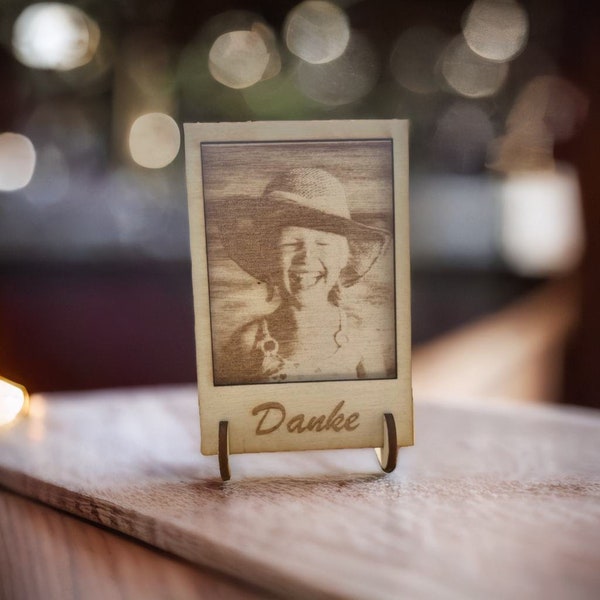 Dein Bild auf Holz im Polaroid Style - ein ideales personalisiertes Geschenk