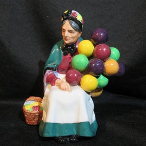 Figurine Royal Doulton The Old Balloon Seller HN1315