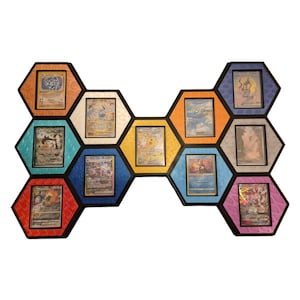 Set Pokémon-ruilkaarten wandbord inclusief zeshoekige bovenlader - display voor de veilige en stijlvolle presentatie van uw meest waardevolle kaarten
