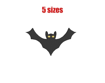 Puede incluir: Murciélago negro bordado con ojos amarillos sobre fondo blanco. El texto "5 tamaños" está en rojo arriba. Adecuado para proyectos de Halloween o de temática gótica.