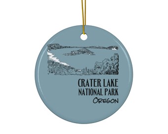 Adorno de cerámica del Parque Nacional Crater Lake: adorno navideño de Oregón, regalo de recuerdo: arte dibujado a mano del lago Crater