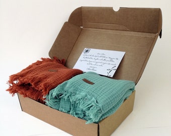 Cotton Muslin Baby Blanket Gift Box, Custom Name 4 Layer Muslin Baby Blanket Gift Personalized Baby Shower Gift Newborn Baby Gift Box