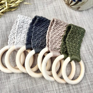 Peacock Yarn Tension Ring for Knitting or Crochet Adjustable Yarn