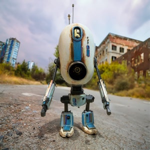 Robot sculpture – Gerald the MouseBot