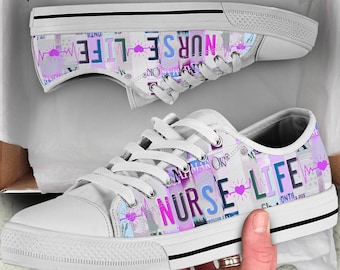 Nurse Life Canvas Schuhe: Benutzerdefinierte Low-Top Sneakers, Geschenk für das Pflegeheim