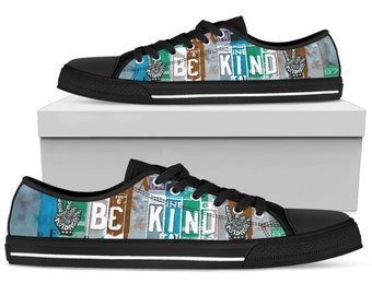 Be Kind Custom Low Top Canvas Sneakers: Damen Geschenk
