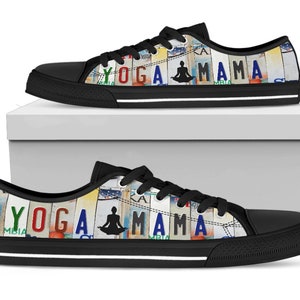 Sapatos personalizados Yoga Mama, presente feminino para ela, tênis personalizados, sapatos personalizados de cano baixo