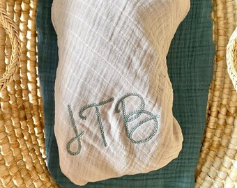 Personalized Embroidered Baby Swaddle, Receiving Blanket, Baby Blanket, Swaddle with Name, Personalized Baby Gift, Cotton Deluxe Muslin