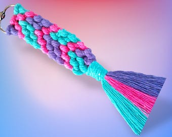 Colorful Mermaid Tail Keychain: Cheerful Macrame Accessory