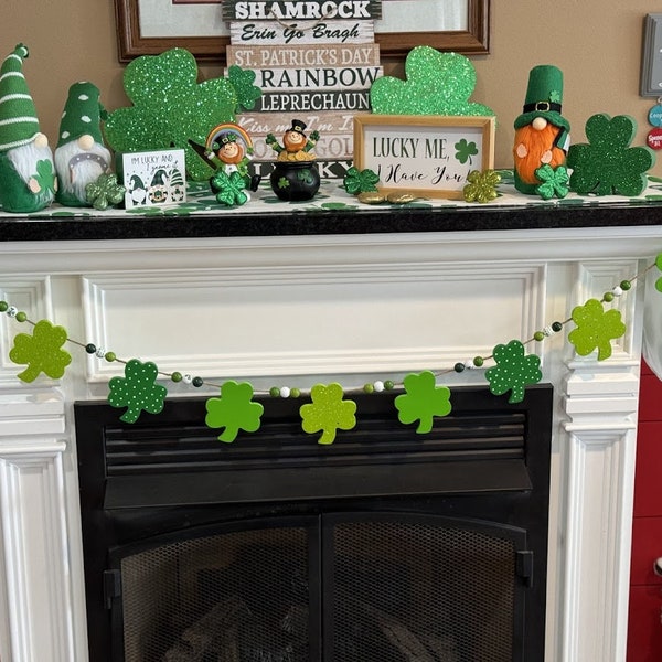 St. Patrick's Day banner, St. Patrick's Day garland, St. Patrick's garland, Shamrock garland, Shamrock banner, Wooden St. Patrick's banner.