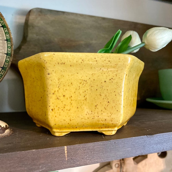 Vintage HAEGER 4002 U.S.A. Speckled Mustard Yellow Hexagon Shaped Bowl Planter Ceramic Pottery | MCM | Farmhouse Kitchen | Rustic Decor