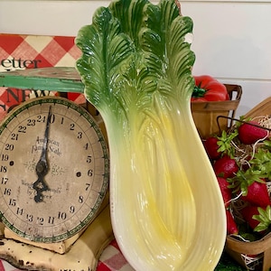 Vintage Ceramic Celery Dish/Plate *CHIPPED* | Summer Dishes | Vegetable Decor | Veggie Decor | Farmhouse Kitchen