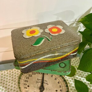 Vintage MCM Floral Daisy Rectangular Biscuit/Cookie Tin Container | West Germany
