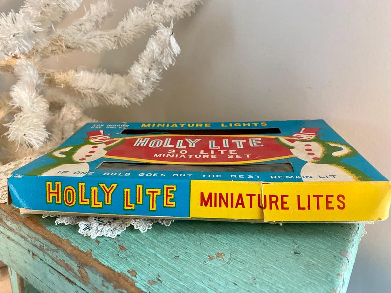 Vintage Box of HOLLY LITE 20 Lite Miniature Set WORKS Colorful Tulip