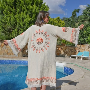 Kimono en mousseline Evil Eye fait main, caftan ethnique, robe de chambre, peignoir en coton bio, robe de yoga, cardigan boho en mousseline Mandala