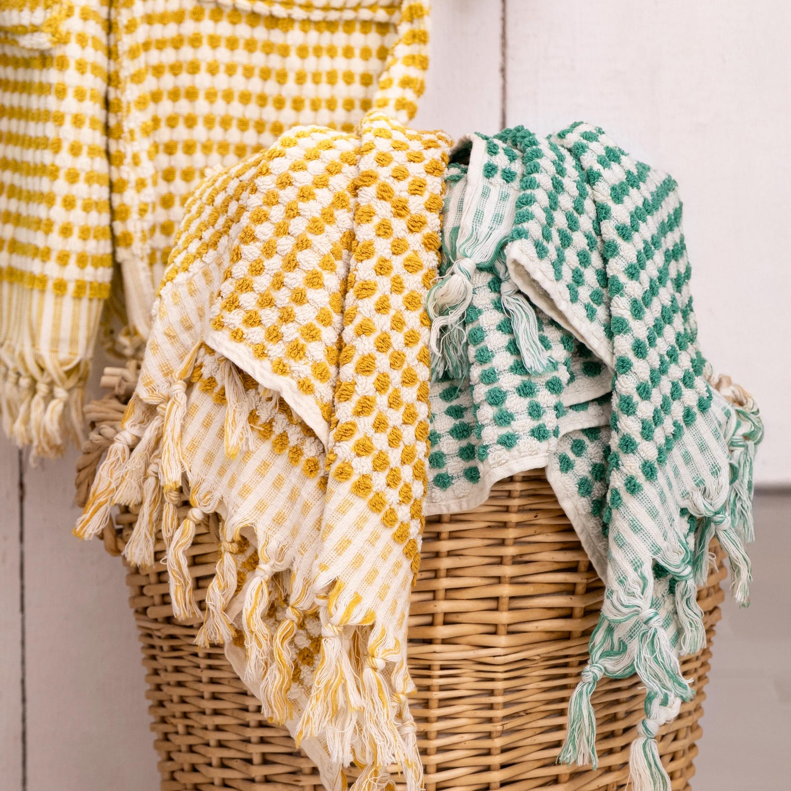 Organic Cotton Turkish Hand Towel: Handwoven Bubble Tassel Towel - Green