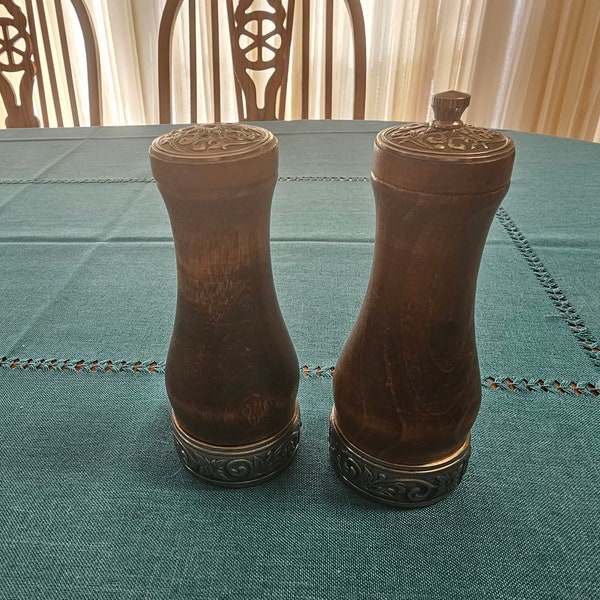 Vintage International Silver Salt & Pepper Mill Wood Stainless Steel Japan