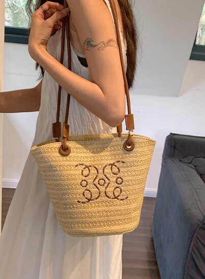 New Beach Portable Simple Moon Hollow Straw Bag