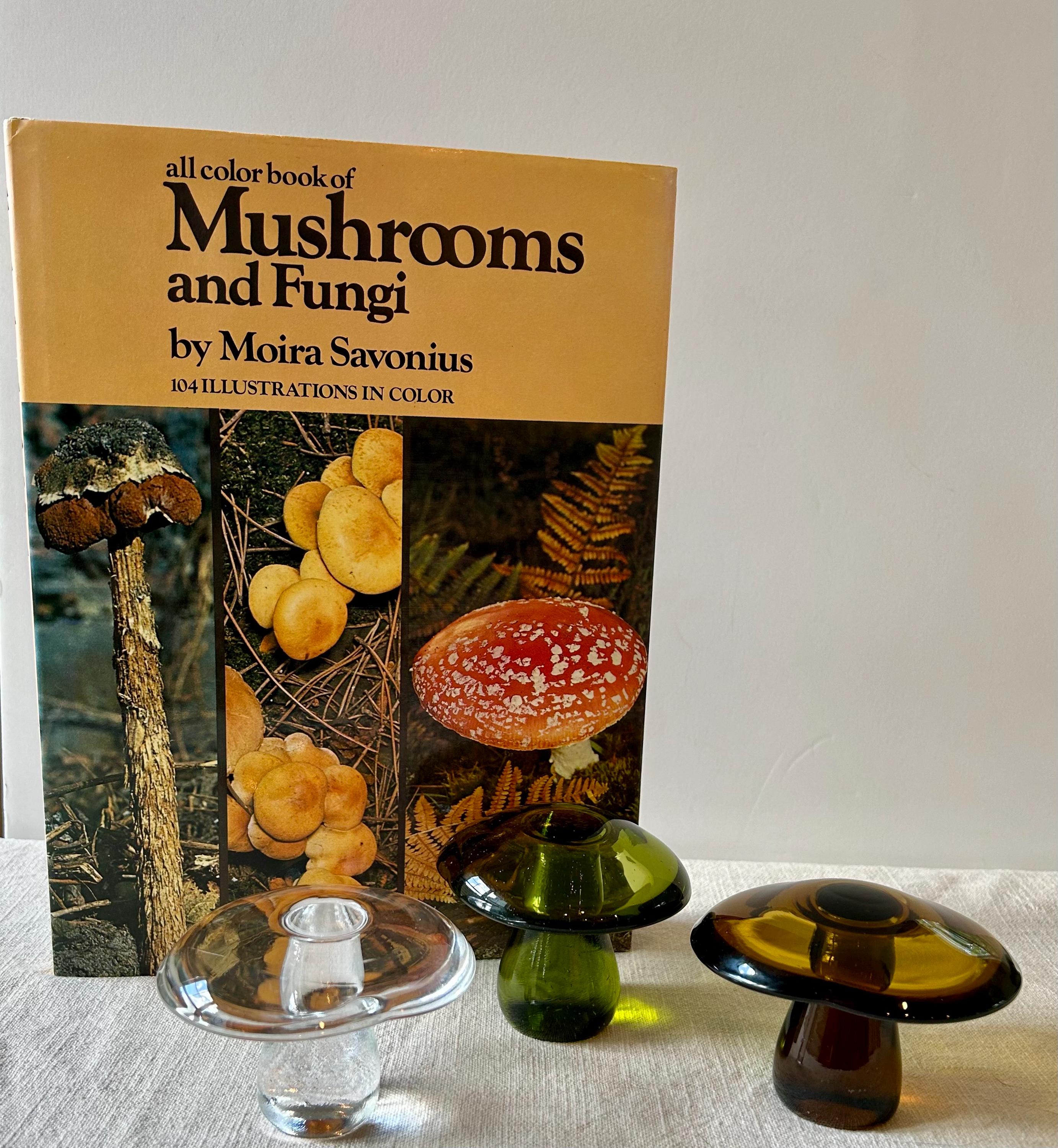 ヴィンテージ '50 Sweden art glass IFP maleras Set of Three Glass Mushrooms by Maleras of Sweden - Etsy