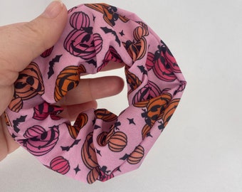 Pink pumpkin Halloween scrunchie