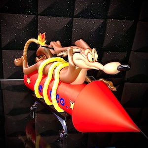 Wile E. Coyote (Figura/Decoración)