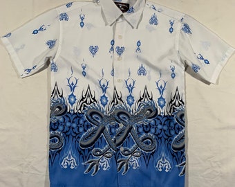 vintage 90s / 2000s white and blue flame fire dragon tribal all over print button up shirt size S